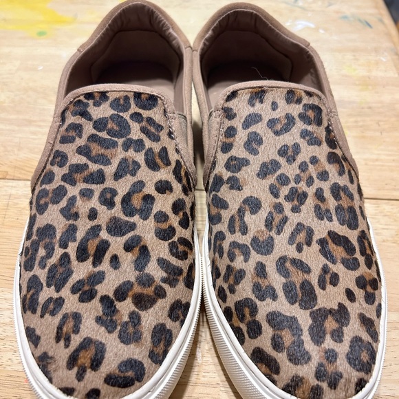 UGG size 8.5 women’s worn twice. - Picture 7 of 8